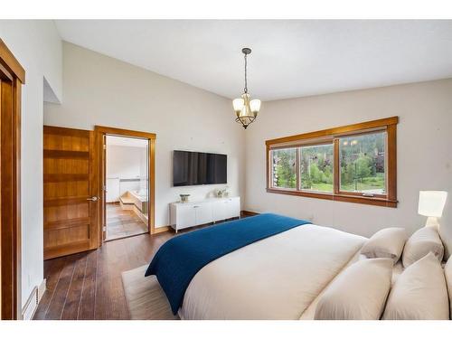 105 Riva Court, Canmore, AB - Indoor Photo Showing Bedroom