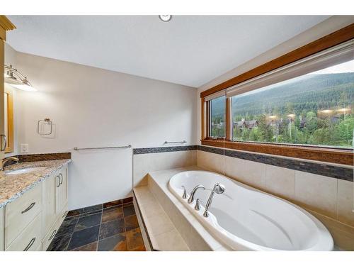 105 Riva Court, Canmore, AB - Indoor Photo Showing Bathroom