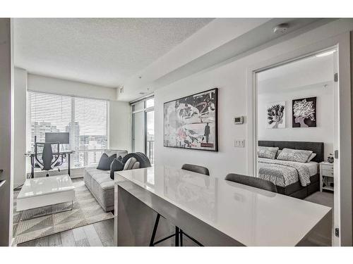 2909-930 6 Avenue Sw, Calgary, AB - Indoor