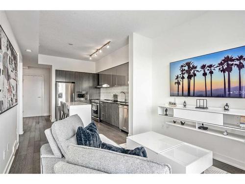 2909-930 6 Avenue Sw, Calgary, AB - Indoor Photo Showing Kitchen