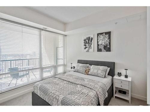 2909-930 6 Avenue Sw, Calgary, AB - Indoor Photo Showing Bedroom