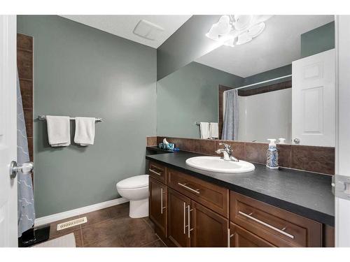 400 Kincora Glen Rise Nw, Calgary, AB - Indoor Photo Showing Bathroom