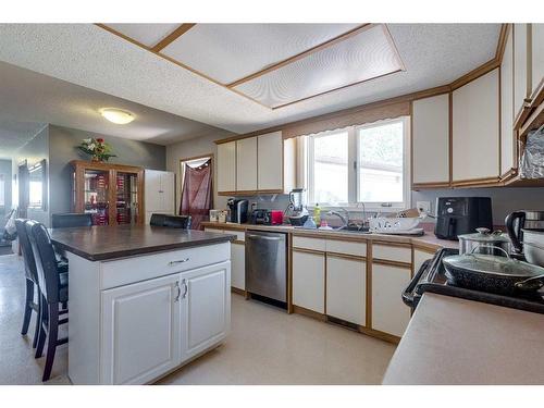 14538 29-4A Township, Hanna, AB - Indoor Photo Showing Kitchen With Double Sink