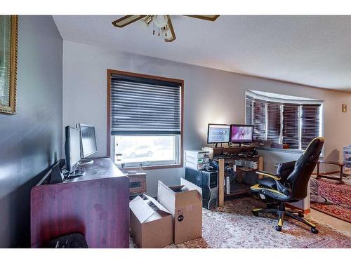 14538 29-4A Township, Hanna, AB - Indoor Photo Showing Office