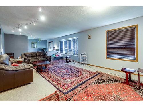 14538 29-4A Township, Hanna, AB - Indoor