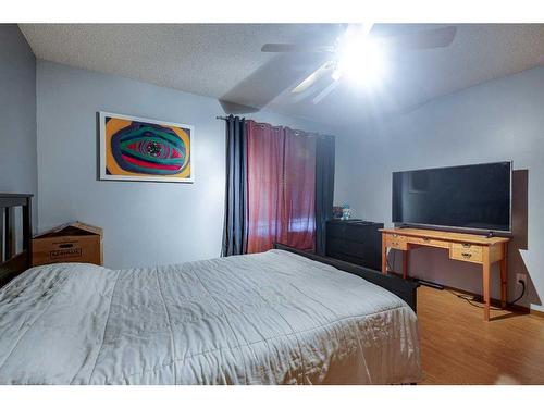 14538 29-4A Township, Hanna, AB - Indoor Photo Showing Bedroom