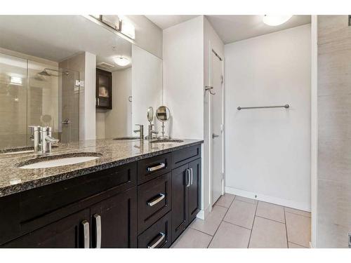 403-1730 5A Street Sw, Calgary, AB - Indoor Photo Showing Bathroom