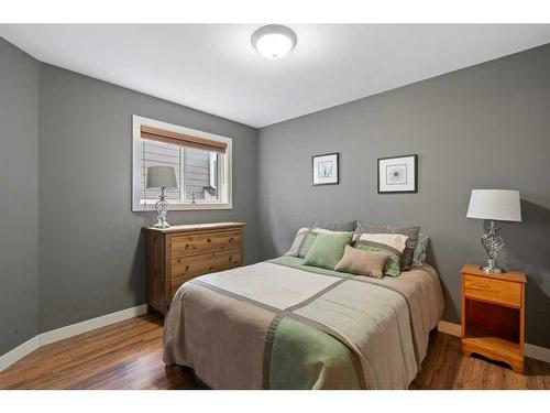 25 Harvest Oak Drive Ne, Calgary, AB - Indoor Photo Showing Bedroom