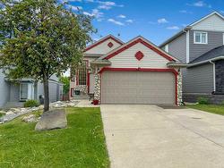 25 Harvest Oak Drive NE Calgary, AB T3K 4E2