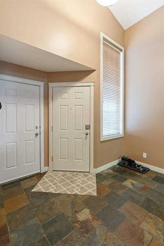 25 Harvest Oak Drive Ne, Calgary, AB - Indoor Photo Showing Other Room