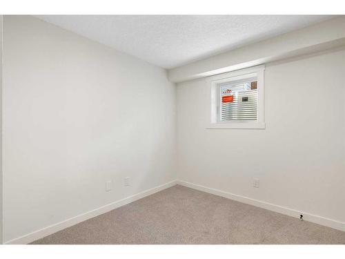 124 Woodborough Road Sw, Calgary, AB - Indoor Photo Showing Other Room