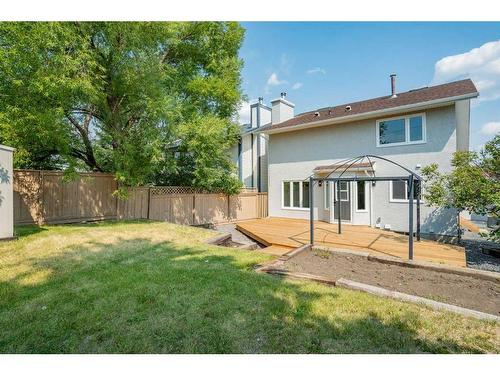 124 Woodborough Road Sw, Calgary, AB - Outdoor