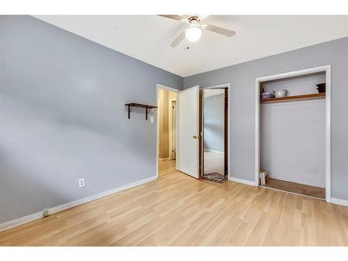 7611 35 Avenue Nw, Calgary, AB - Indoor Photo Showing Other Room