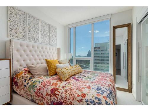 1702-901 10 Avenue Sw, Calgary, AB - Indoor Photo Showing Bedroom