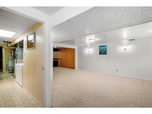 191 Fyffe Road Se, Calgary, AB - Indoor