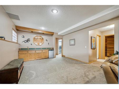 2851 Catalina Boulevard Ne, Calgary, AB - Indoor Photo Showing Other Room