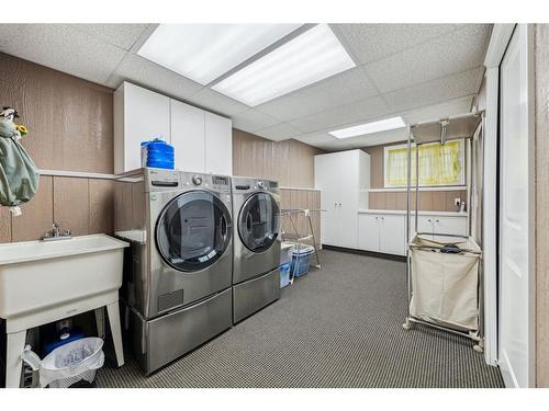 2851 Catalina Boulevard Ne, Calgary, AB - Indoor Photo Showing Laundry Room