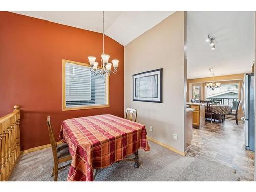 2851 Catalina Boulevard Ne, Calgary, AB - Indoor Photo Showing Dining Room