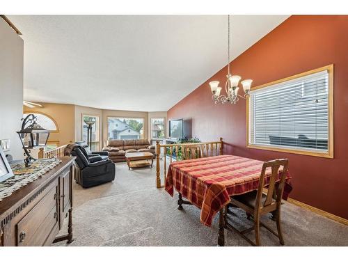 2851 Catalina Boulevard Ne, Calgary, AB - Indoor Photo Showing Dining Room