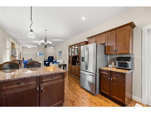 11 Violet Close, Olds, AB - Indoor Photo Showing Kitchen