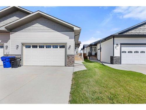 11 Violet Close, Olds, AB - Outdoor