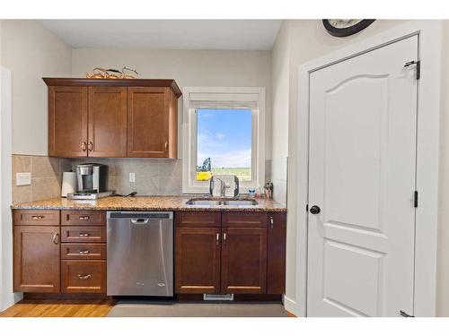 11 Violet Close, Olds, AB - Indoor Photo Showing Kitchen With Double Sink