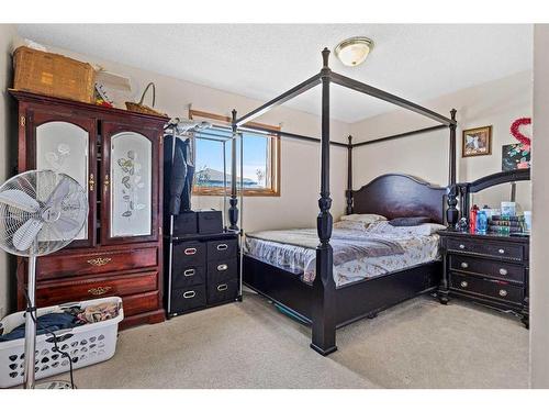 210 Coral Springs Place Ne, Calgary, AB - Indoor Photo Showing Bedroom