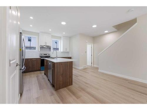 120 Corner Meadows Square Ne, Calgary, AB - Indoor Photo Showing Kitchen