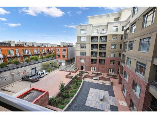 437-910 Centre Avenue Ne, Calgary, AB - Outdoor With Balcony