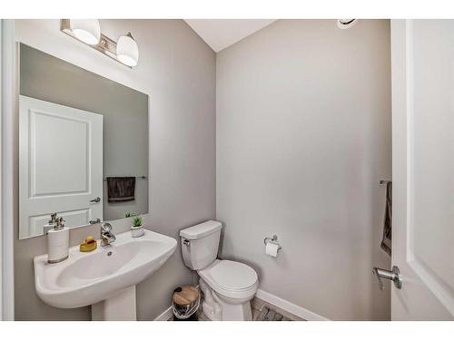 213 Livingston View Nw, Calgary, AB - Indoor Photo Showing Bathroom