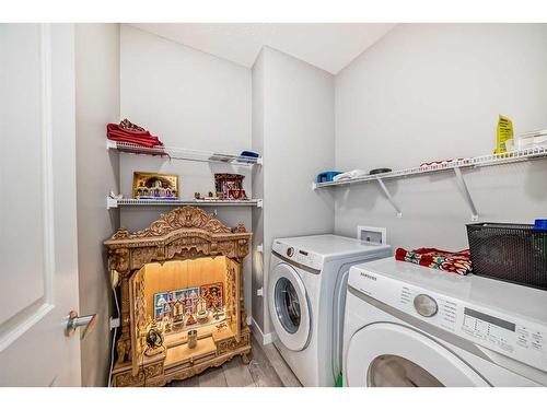 213 Livingston View Nw, Calgary, AB - Indoor Photo Showing Laundry Room