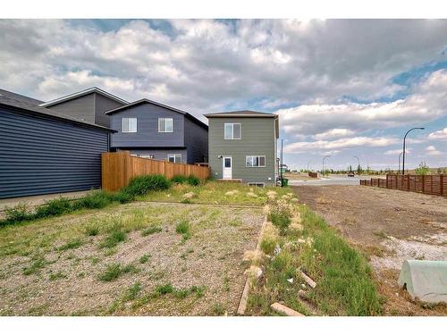 213 Livingston View Nw, Calgary, AB - Outdoor