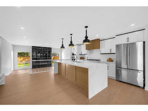 9828 19 Street Sw, Calgary, AB - Indoor Photo Showing Kitchen