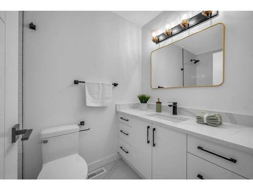 9828 19 Street Sw, Calgary, AB - Indoor Photo Showing Bathroom