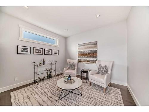 22 Timberline Place Sw, Calgary, AB - Indoor Photo Showing Living Room