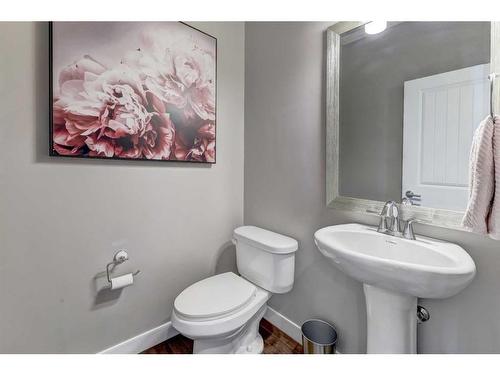 88 Cooperstown Place Sw, Airdrie, AB - Indoor Photo Showing Bathroom