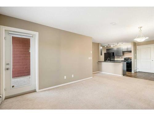 404-15 Saddlestone Way Ne, Calgary, AB - Indoor