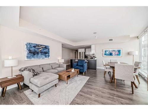 1002-510 6 Avenue Se, Calgary, AB - Indoor Photo Showing Living Room