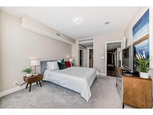 1002-510 6 Avenue Se, Calgary, AB - Indoor Photo Showing Bedroom