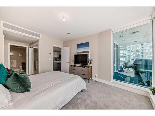 1002-510 6 Avenue Se, Calgary, AB - Indoor Photo Showing Bedroom