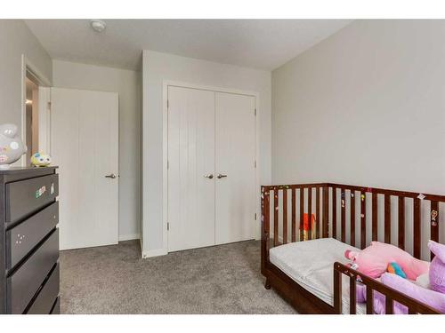 33 Sage Bluff Close Nw, Calgary, AB - Indoor Photo Showing Bedroom