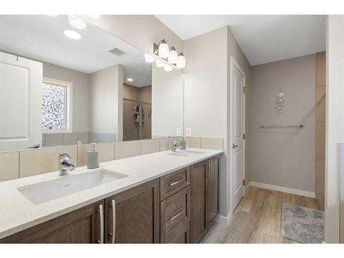 6 Magnolia Manor Se, Calgary, AB - Indoor Photo Showing Bathroom