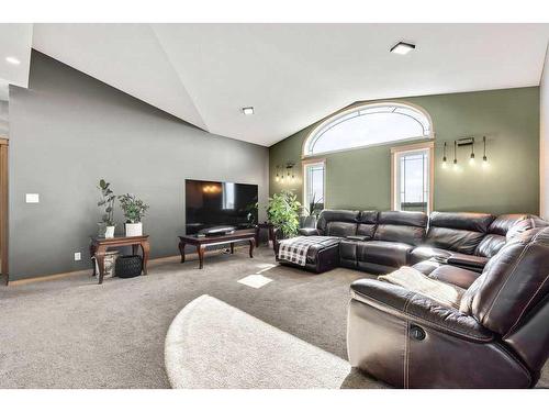 280149 Range Road 262, Rural Rocky View County, AB - Indoor Photo Showing Living Room