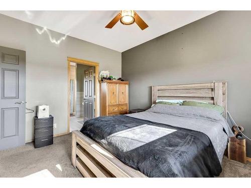 280149 Range Road 262, Rural Rocky View County, AB - Indoor Photo Showing Bedroom