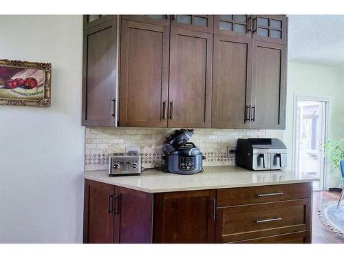 132 Douglas Woods Drive Se, Calgary, AB - Indoor Photo Showing Kitchen