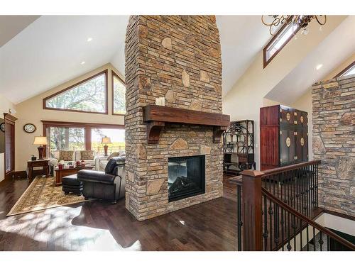 1661 St Andrews Place Nw, Calgary, AB - Indoor Photo Showing Living Room With Fireplace