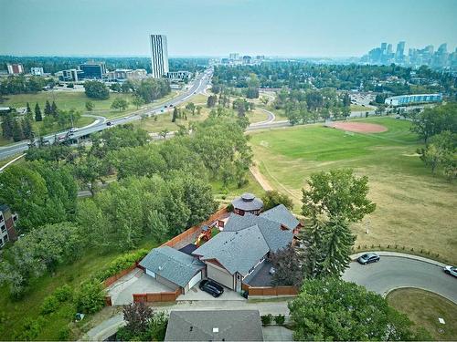 1661 St Andrews Place Nw, Calgary, AB - Outdoor With View