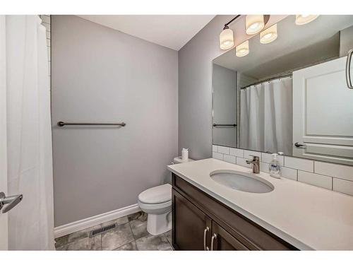 67 Masters Crescent Se, Calgary, AB - Indoor Photo Showing Bathroom