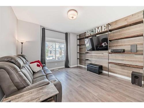 67 Masters Crescent Se, Calgary, AB - Indoor Photo Showing Living Room