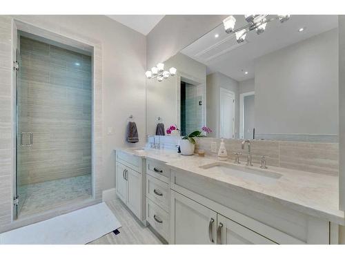 503-201 Quarry Way Se, Calgary, AB - Indoor Photo Showing Bathroom